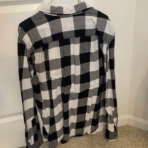 Long Sleeve Checkered Shirt
